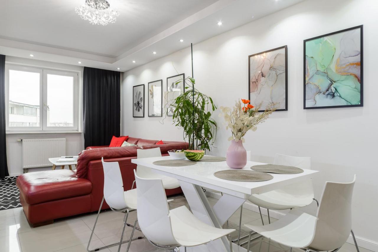 Lumina Spacious Apartment Near The Railway Station Varşovia Exterior foto
